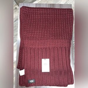 BRAND NEW!! Textured UGG Scarf